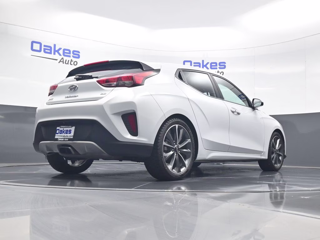 2019 Chalk White Hyundai Veloster 2.0 Premium FWD Hatchback