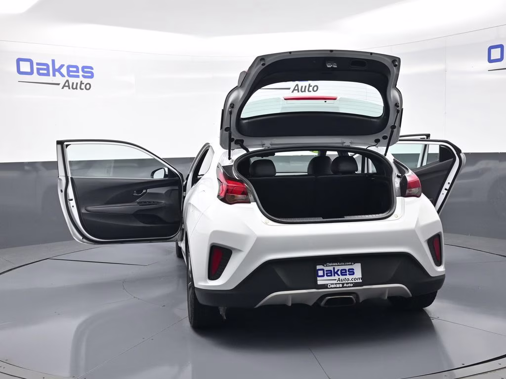2019 Chalk White Hyundai Veloster 2.0 Premium FWD Hatchback