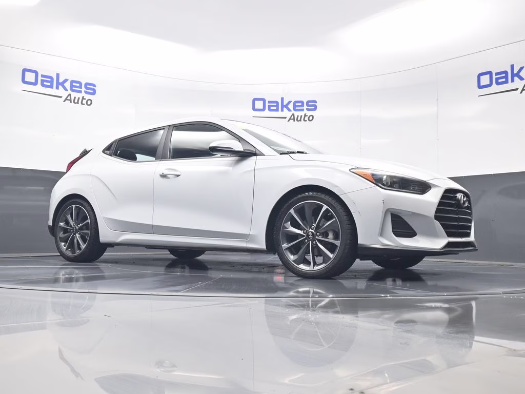 2019 Chalk White Hyundai Veloster 2.0 Premium FWD Hatchback