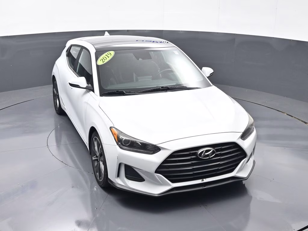 2019 Chalk White Hyundai Veloster 2.0 Premium FWD Hatchback