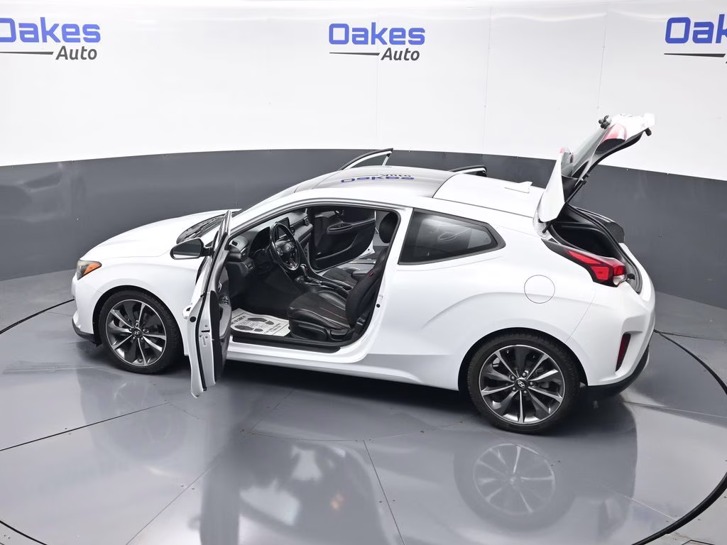 2019 Chalk White Hyundai Veloster 2.0 Premium FWD Hatchback