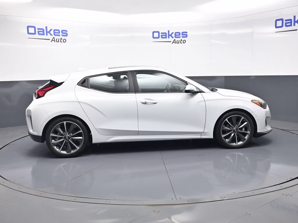 2019 Chalk White Hyundai Veloster 2.0 Premium FWD Hatchback