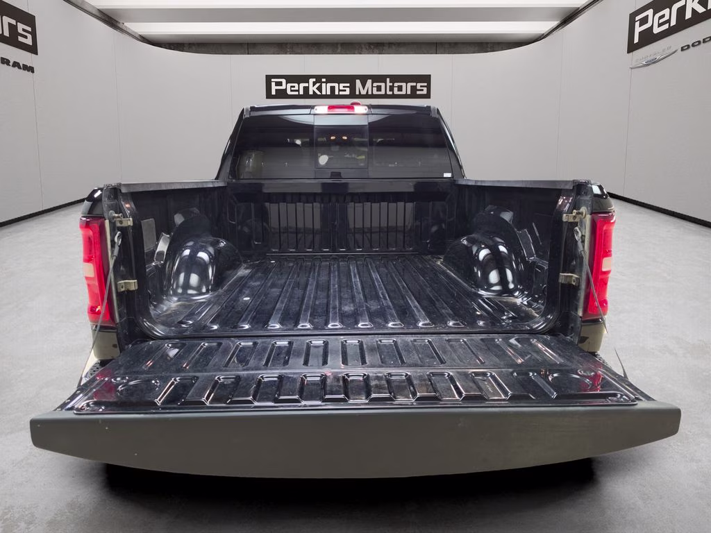 2025 Diamond Black Crystal Pearlcoat Ram 1500 Big Horn/Lone Star 4X4 Truck