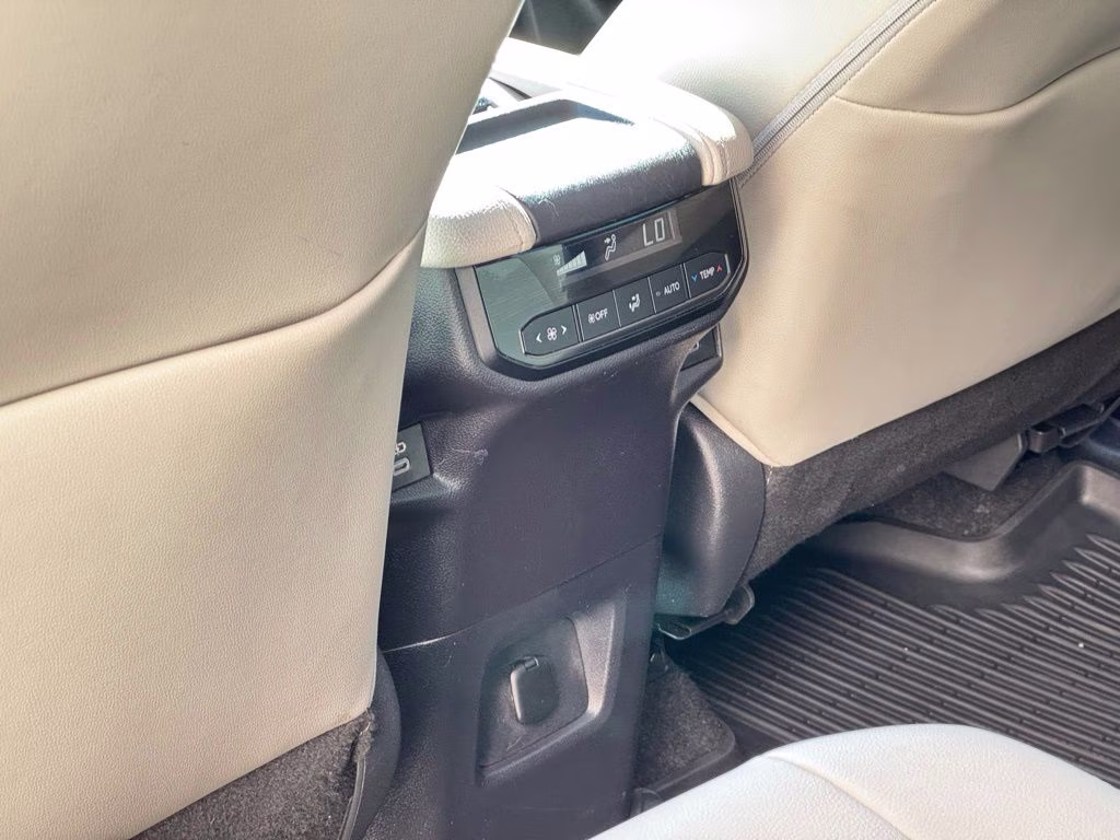 2024 Pearl Toyota Grand Highlander XLE AWD SUV