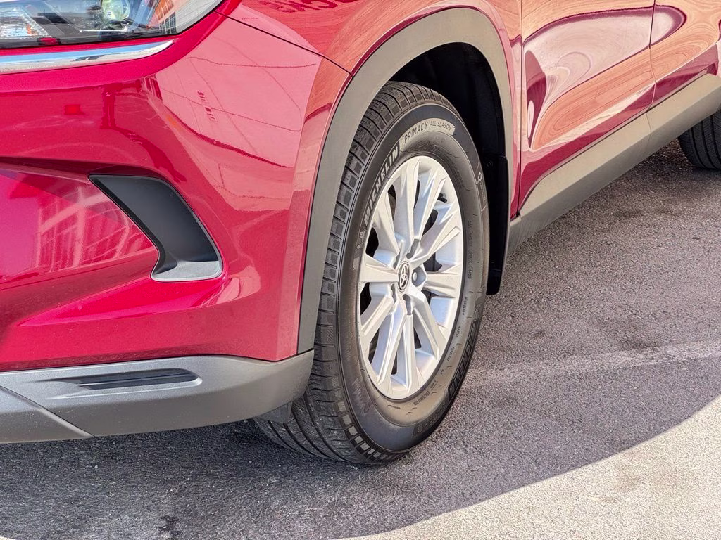 2024 Pearl Toyota Grand Highlander XLE AWD SUV