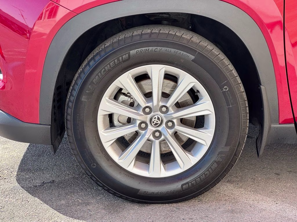 2024 Pearl Toyota Grand Highlander XLE AWD SUV