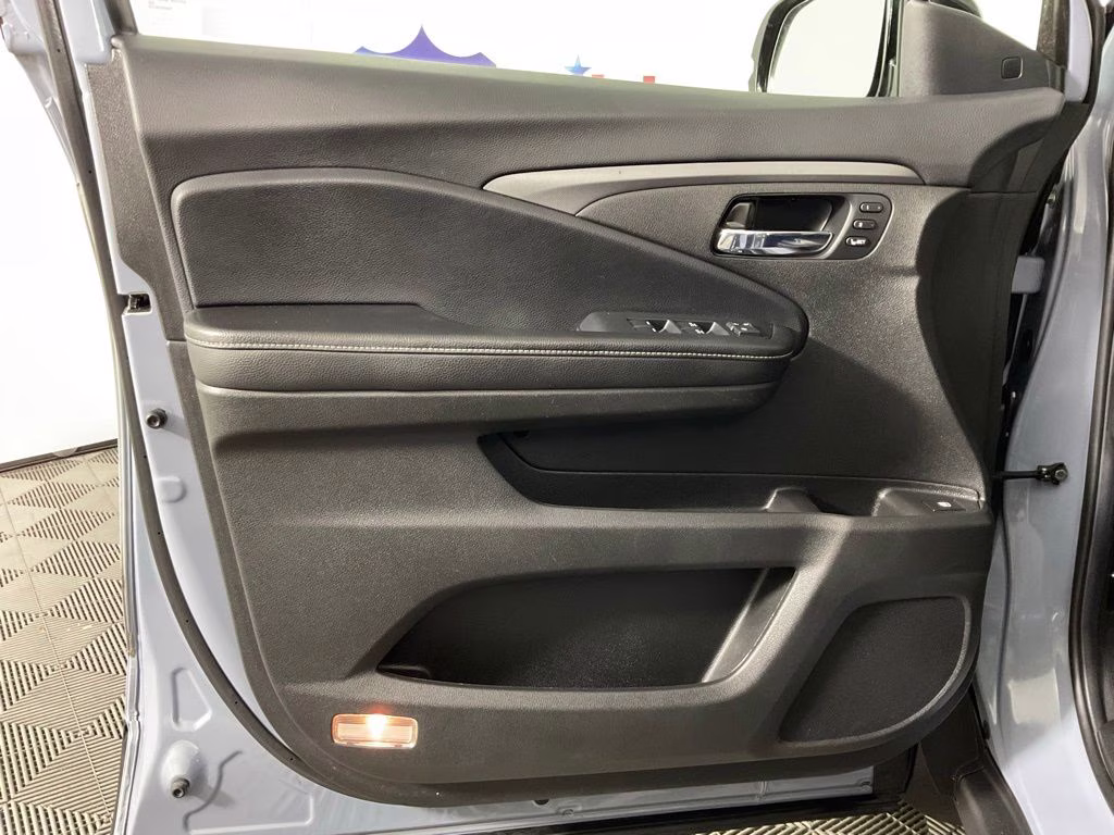 2022 Sonic Gray Pearl Honda Ridgeline RTL-E AWD Truck