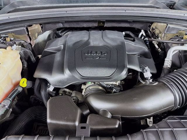 2021 Gray Metallic Jeep Grand Cherokee L Summit 4X4 SUV