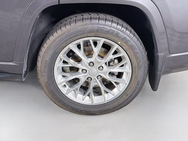 2021 Gray Metallic Jeep Grand Cherokee L Summit 4X4 SUV