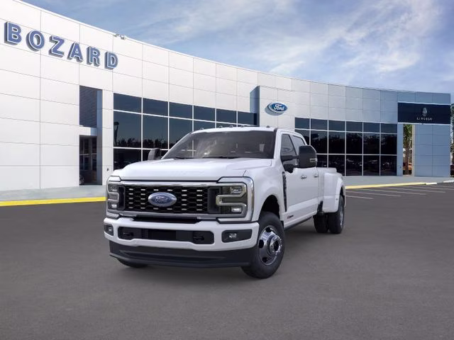 2026 Star White Metallic Tri-Coat Ford Super Duty F-350 DRW Platinum DRW 4X4 Truck
