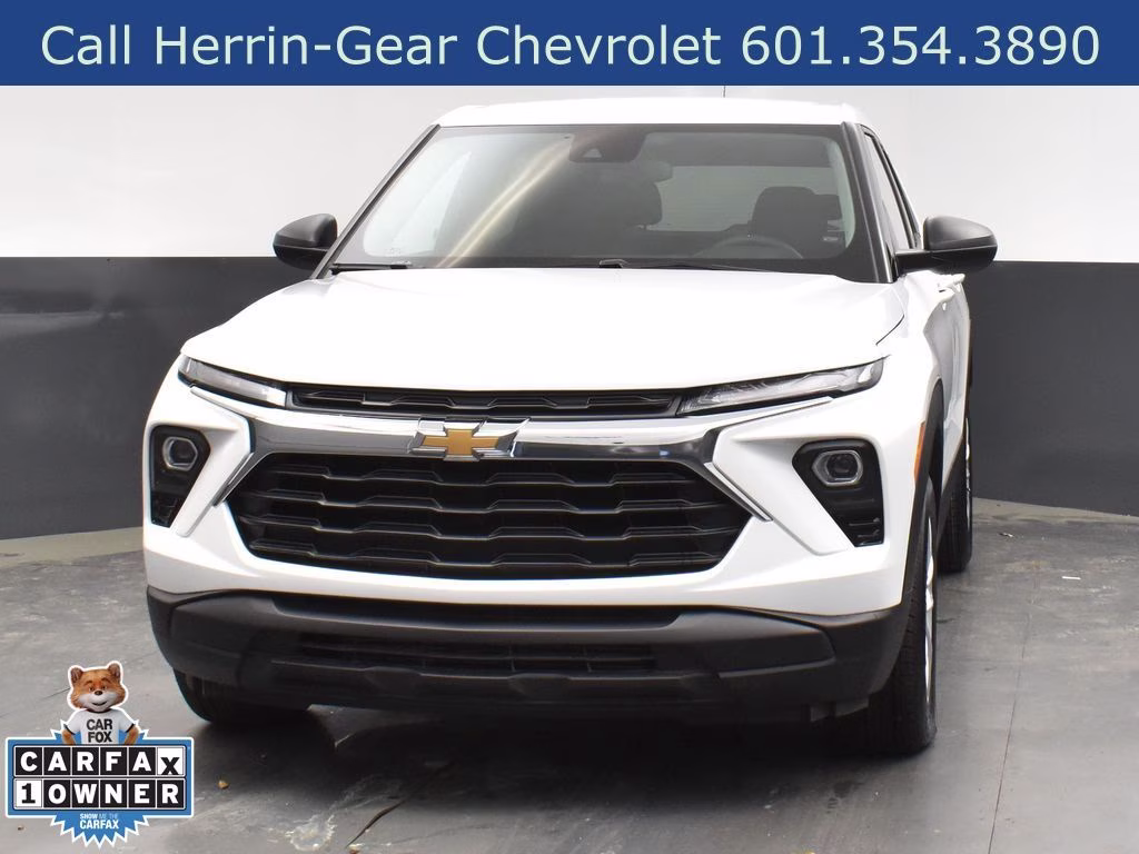 2025 Summit White Chevrolet Trailblazer LS FWD SUV