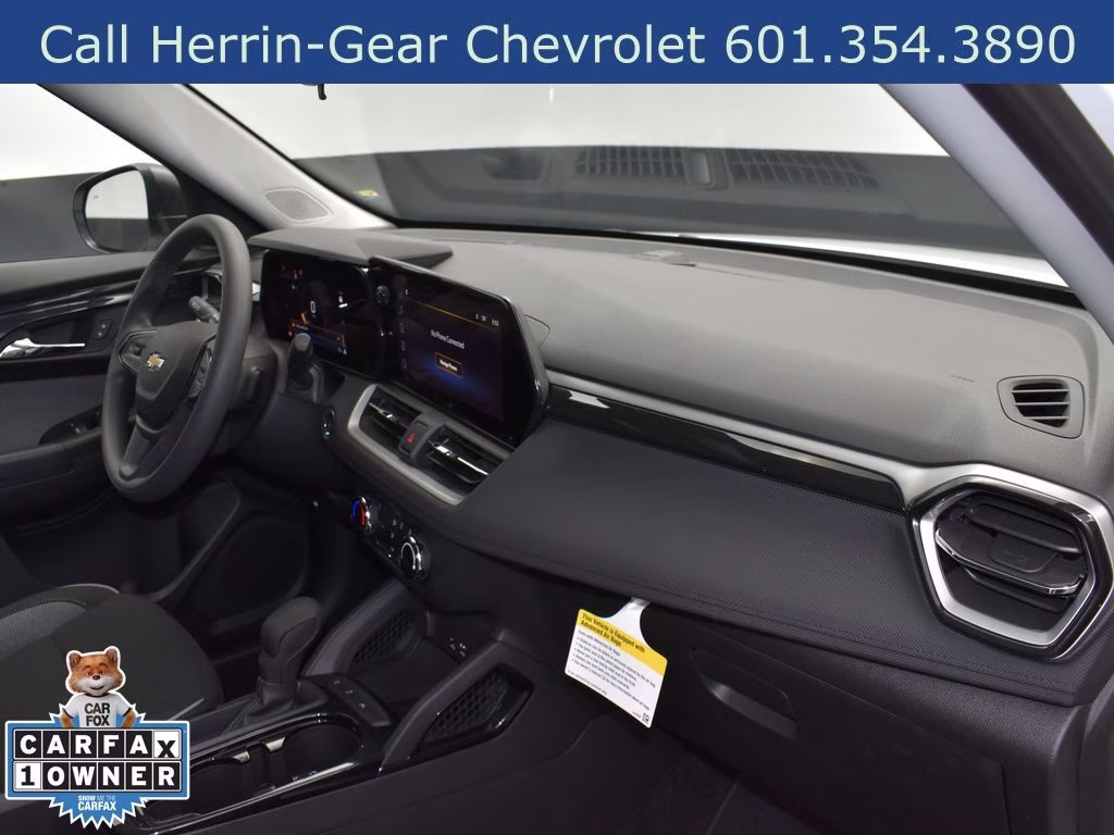 2025 Summit White Chevrolet Trailblazer LS FWD SUV