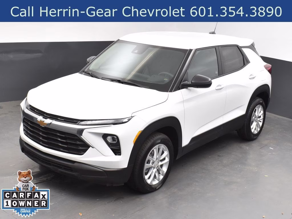 2025 Summit White Chevrolet Trailblazer LS FWD SUV