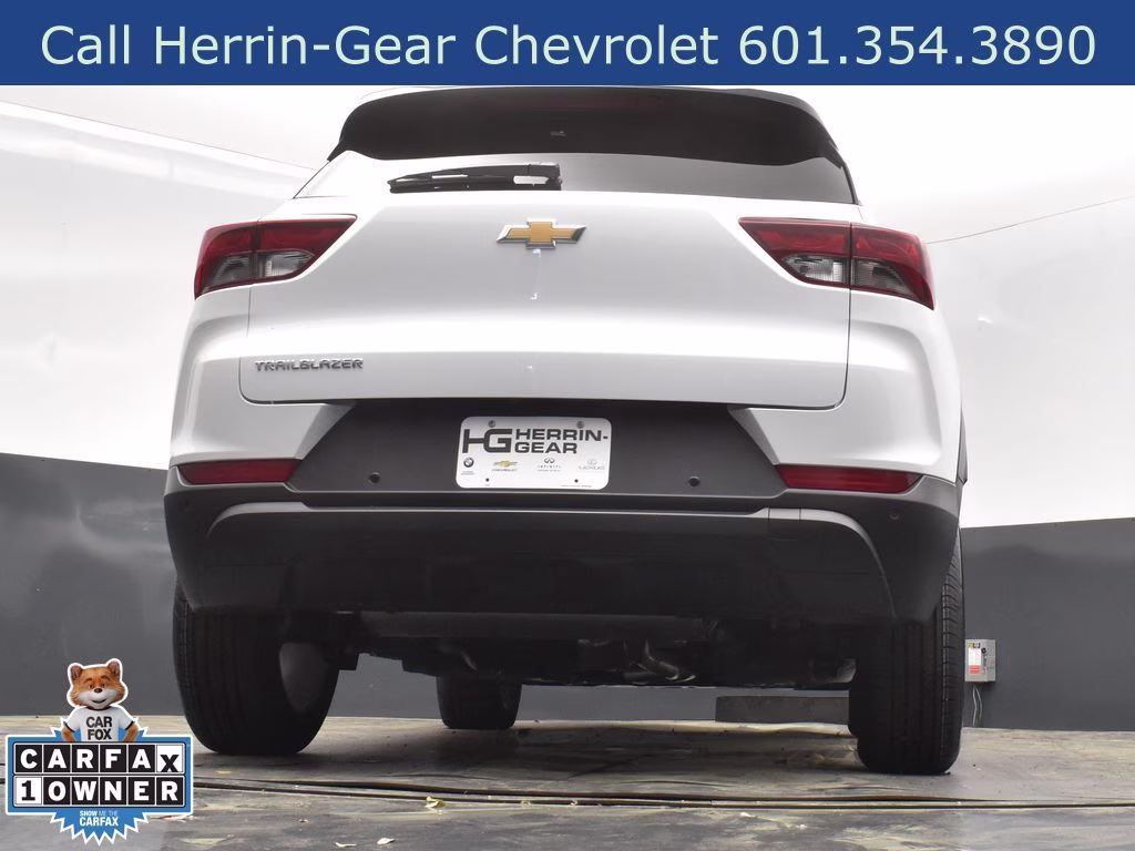 2025 Summit White Chevrolet Trailblazer LS FWD SUV