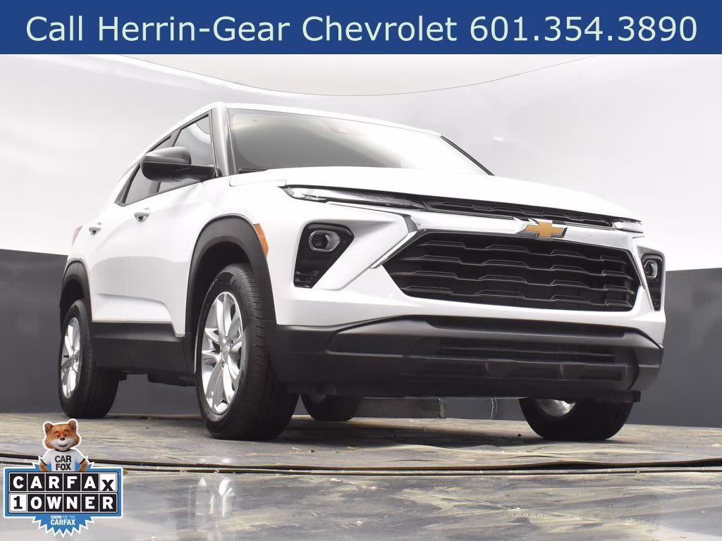 2025 Summit White Chevrolet Trailblazer LS FWD SUV