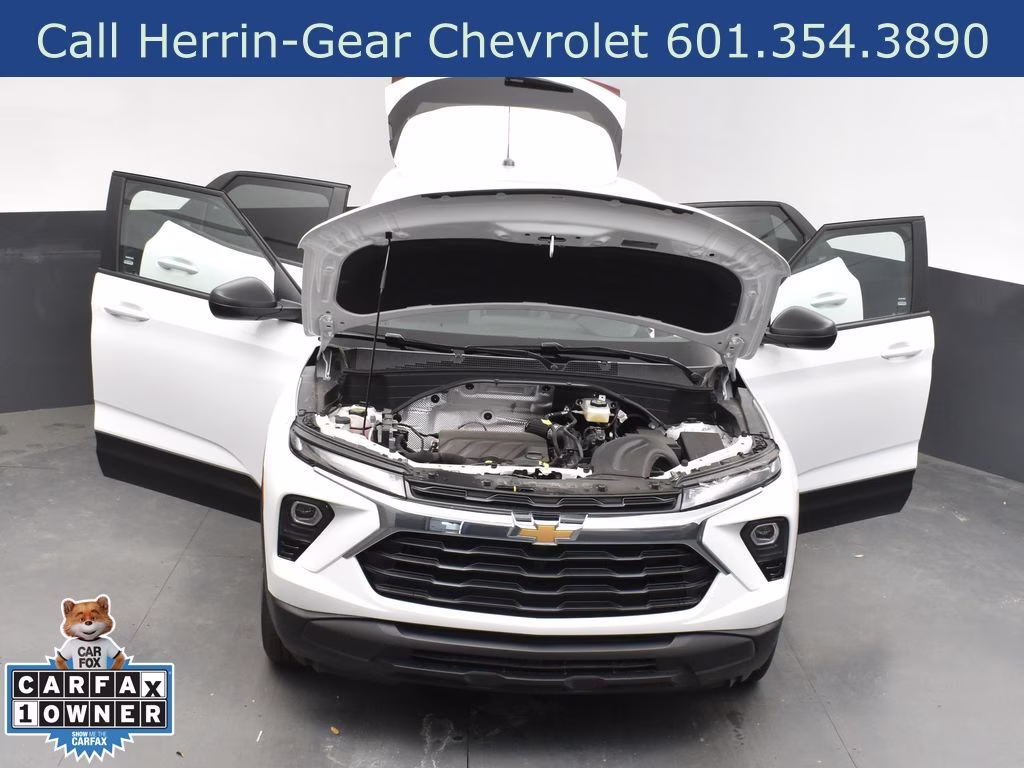 2025 Summit White Chevrolet Trailblazer LS FWD SUV