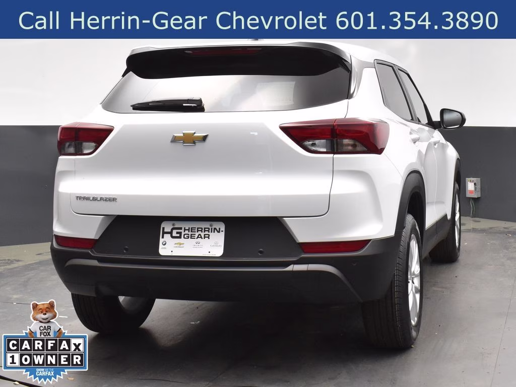 2025 Summit White Chevrolet Trailblazer LS FWD SUV
