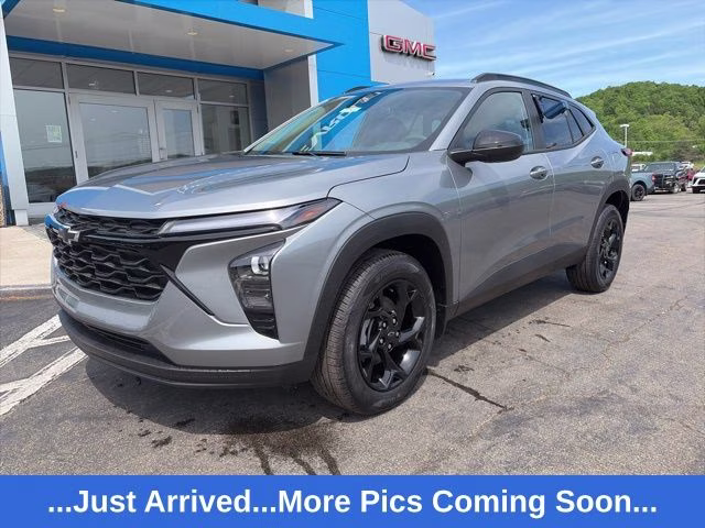 2026 Sterling Gray Metallic Chevrolet Trax LT FWD SUV