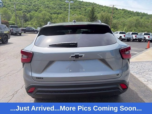 2026 Sterling Gray Metallic Chevrolet Trax LT FWD SUV