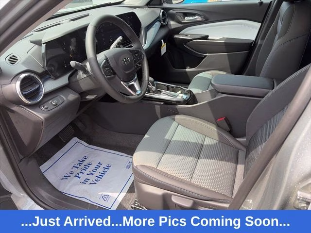 2026 Sterling Gray Metallic Chevrolet Trax LT FWD SUV