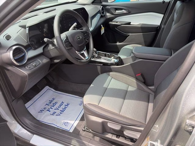 2026 Sterling Gray Metallic Chevrolet Trax LT FWD SUV