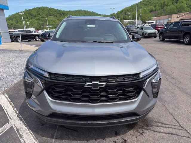 2026 Sterling Gray Metallic Chevrolet Trax LT FWD SUV