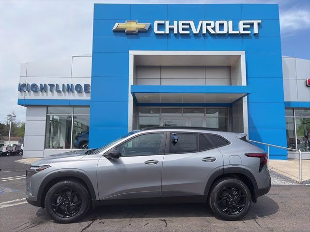 2026 Sterling Gray Metallic Chevrolet Trax LT FWD SUV