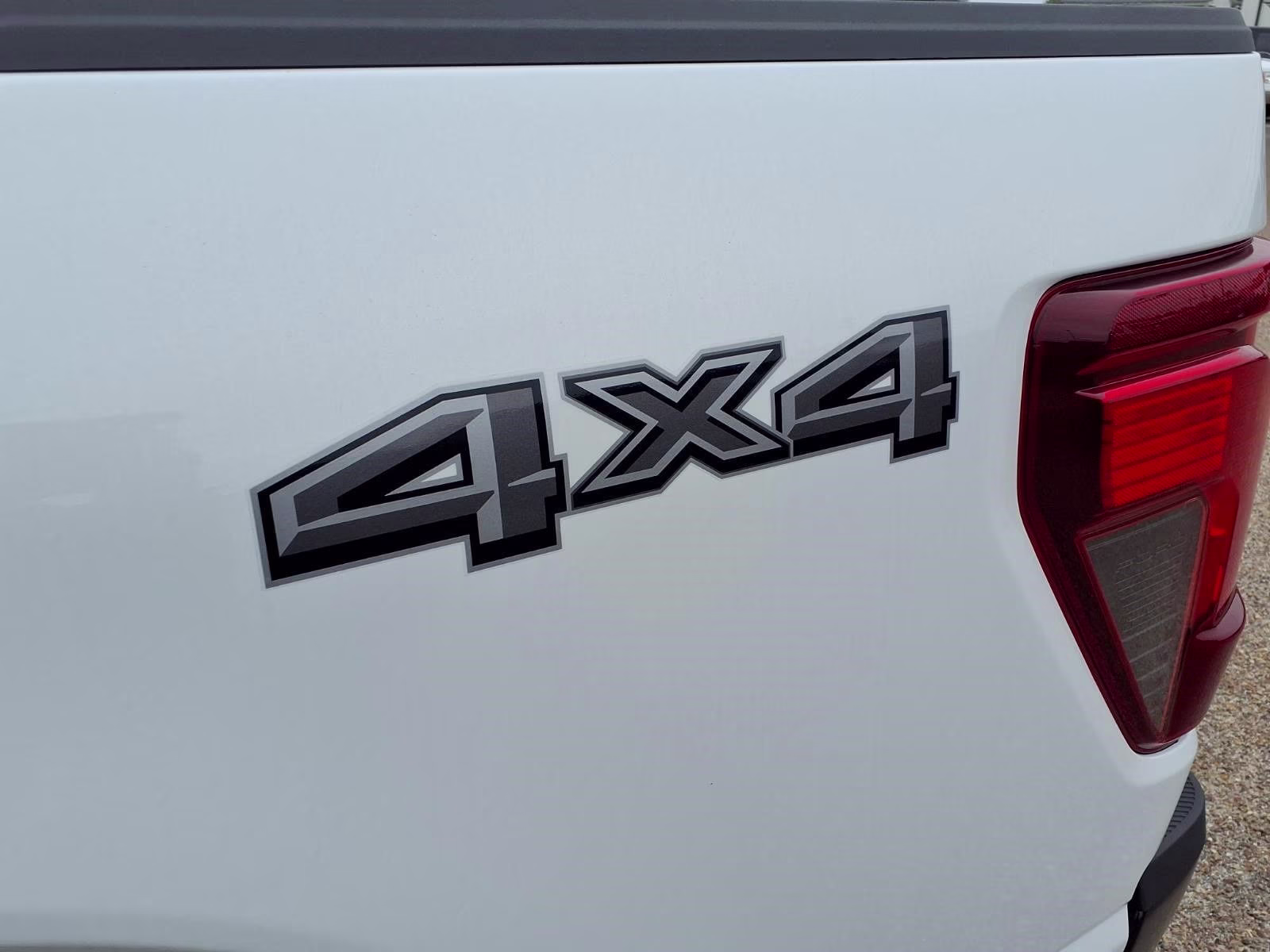 2026 Oxford White Ford F-150 XL 4X4 Truck
