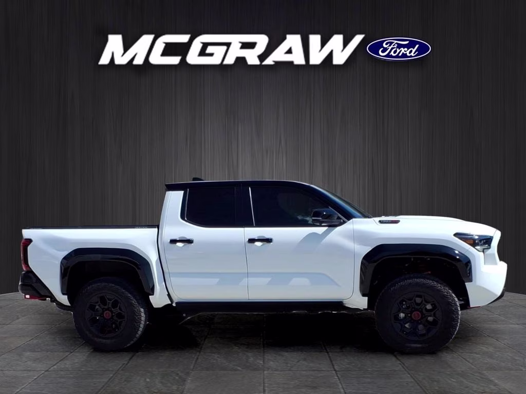 2026 Ice Cap w/Black Roof Toyota Tacoma Hybrid TRD Pro Hybrid 4X4 Truck