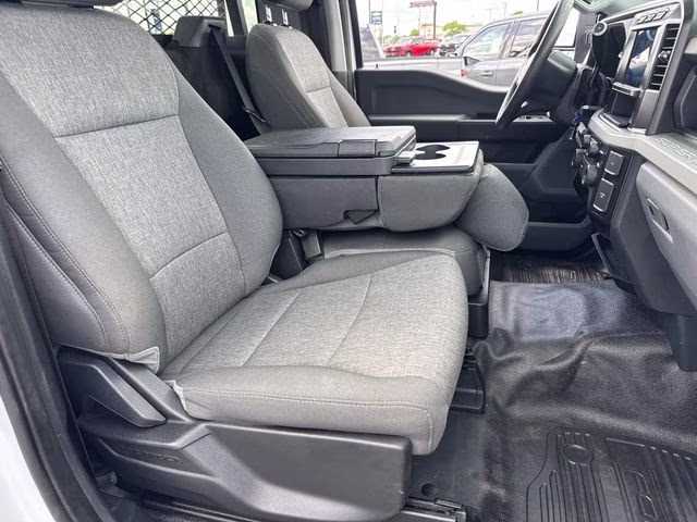2024 Oxford White Ford Super Duty F-350 DRW XL 4X4 Chassis