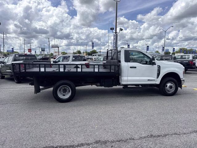 2024 Oxford White Ford Super Duty F-350 DRW XL 4X4 Chassis