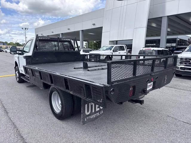 2024 Oxford White Ford Super Duty F-350 DRW XL 4X4 Chassis