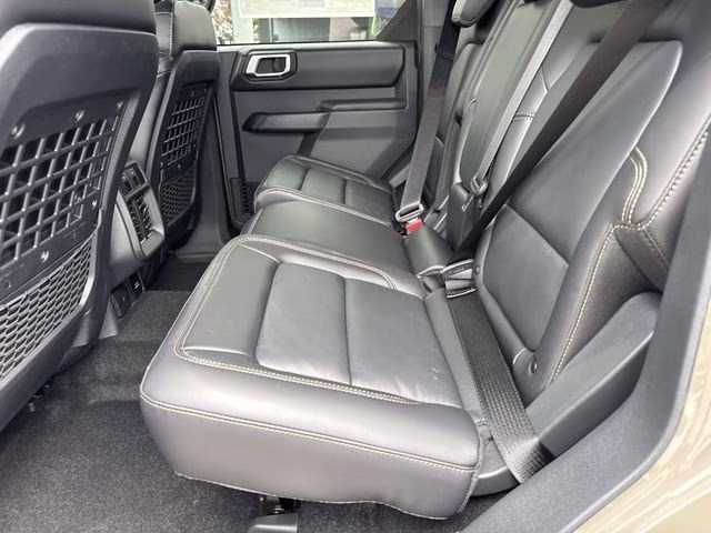 2026 Gray Ford Bronco Badlands 4X4 SUV