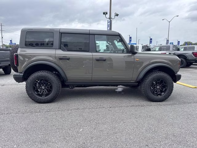 2026 Gray Ford Bronco Badlands 4X4 SUV
