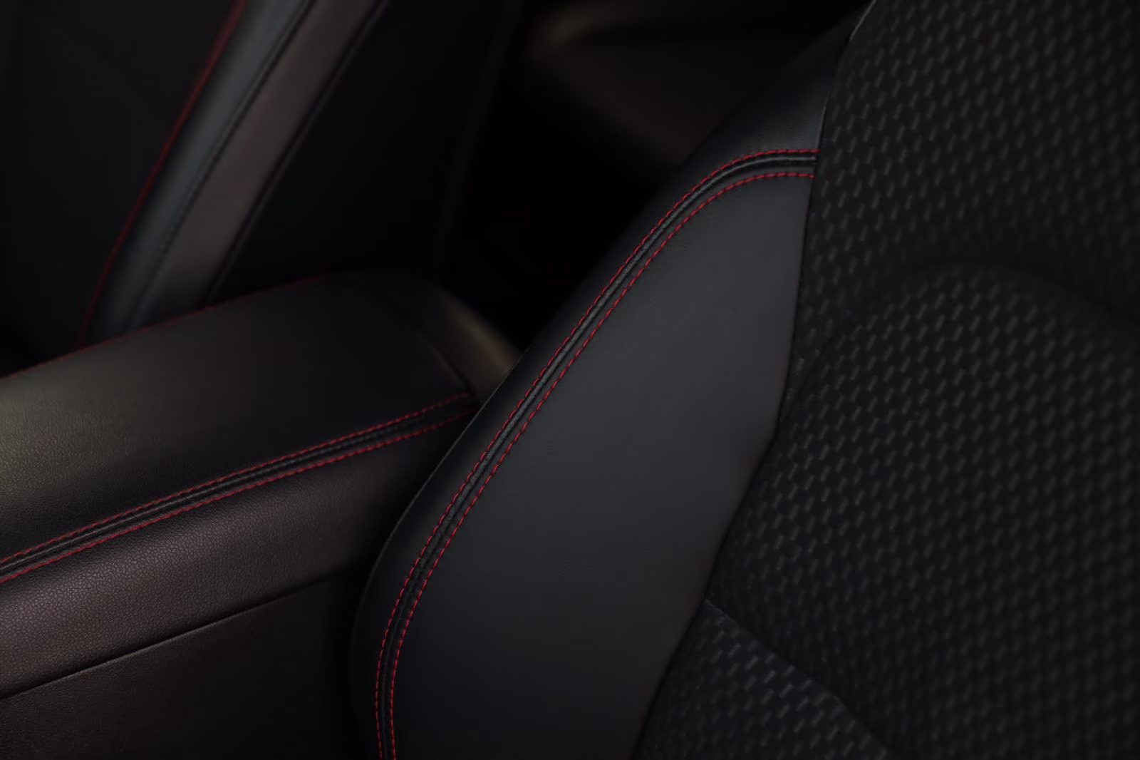 2023 Agate Black Ford Escape ST-Line Select AWD SUV