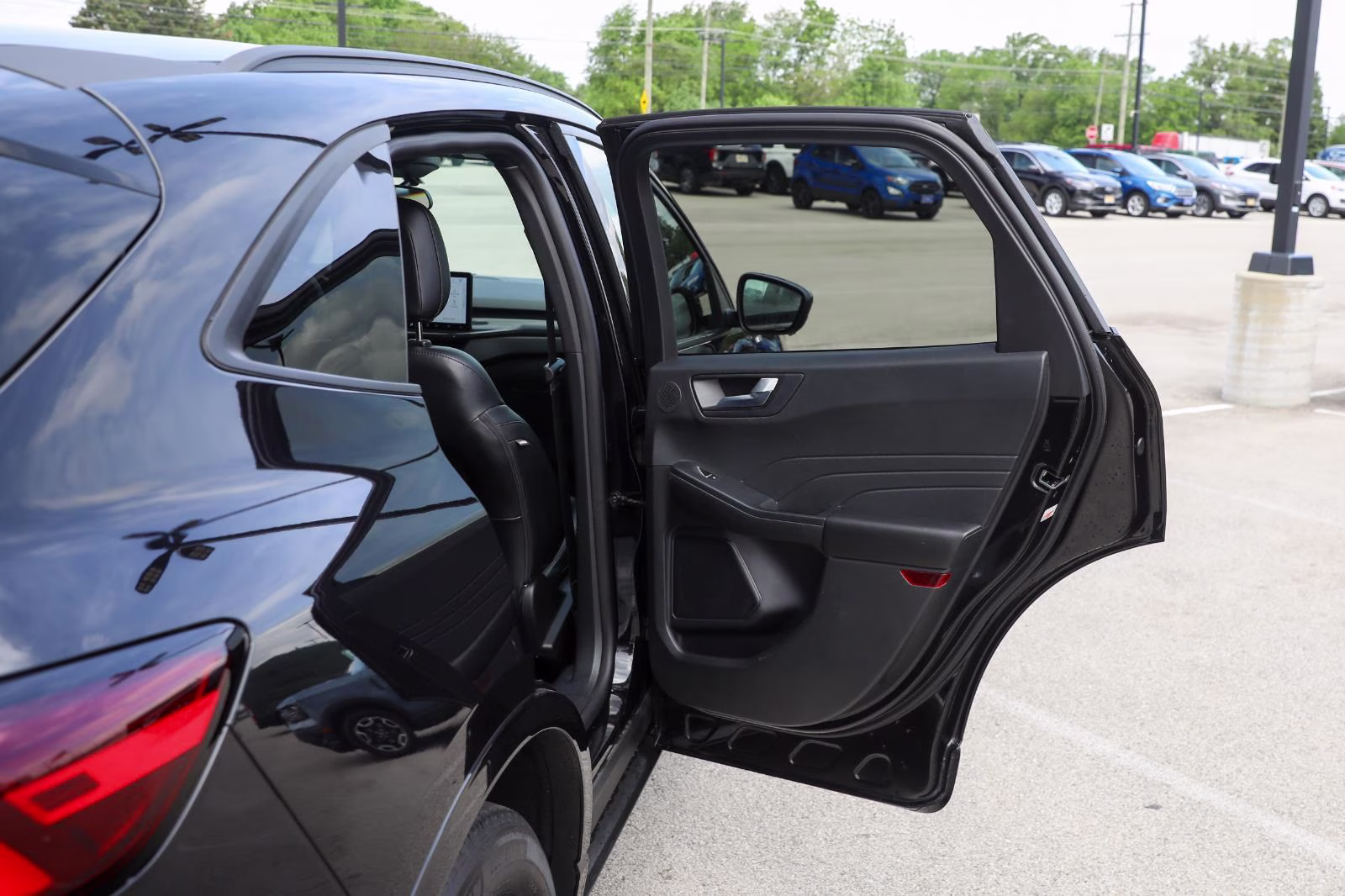 2023 Agate Black Ford Escape ST-Line Select AWD SUV