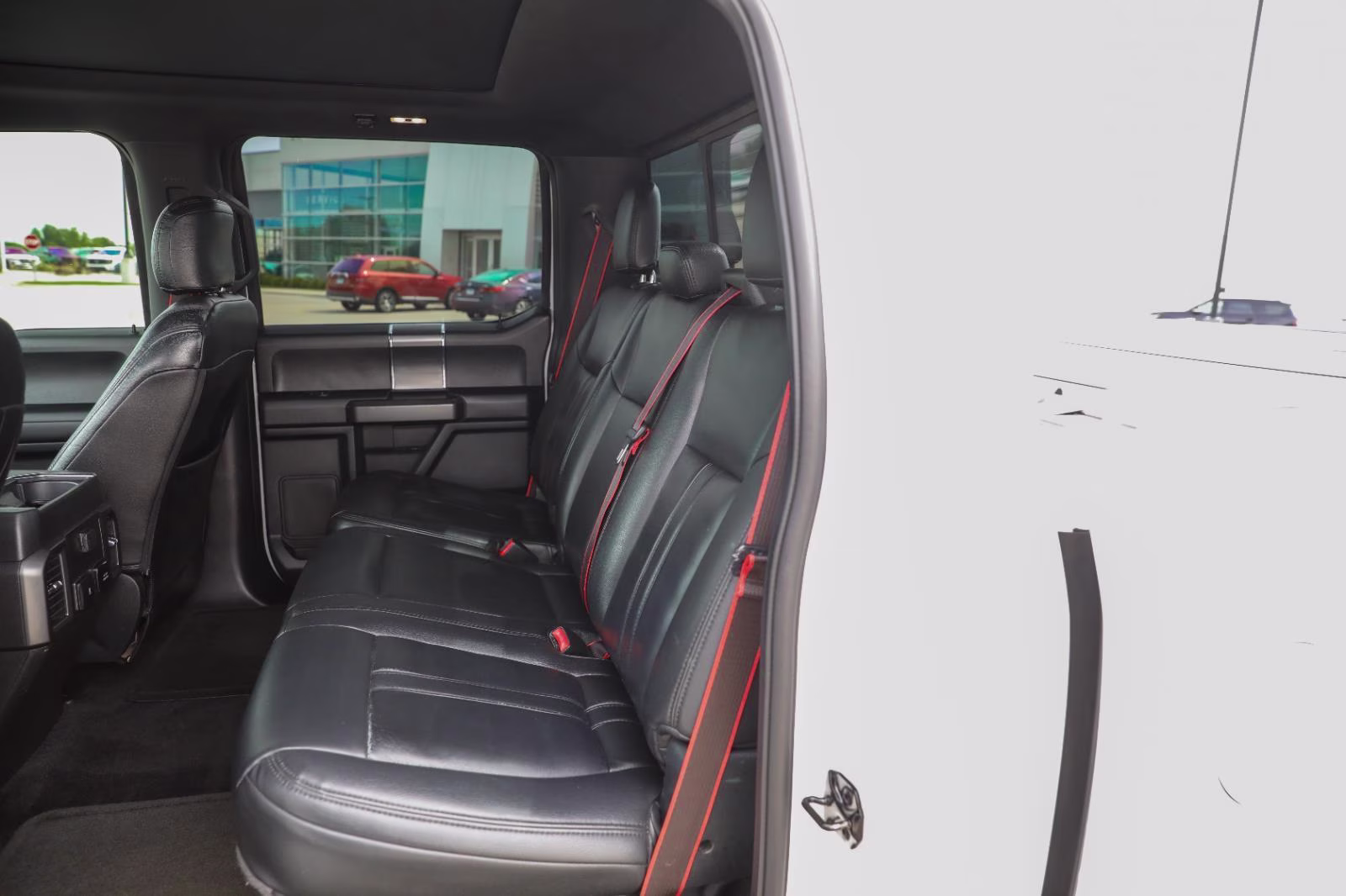2017 Oxford White Ford F-150 XLT 4X4 Truck