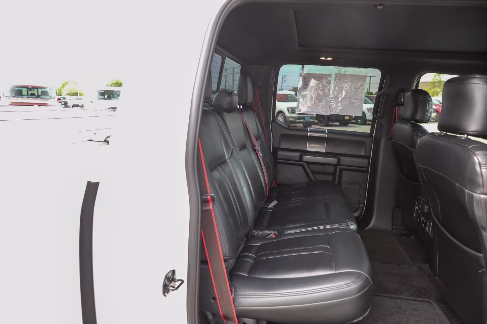 2017 Oxford White Ford F-150 XLT 4X4 Truck