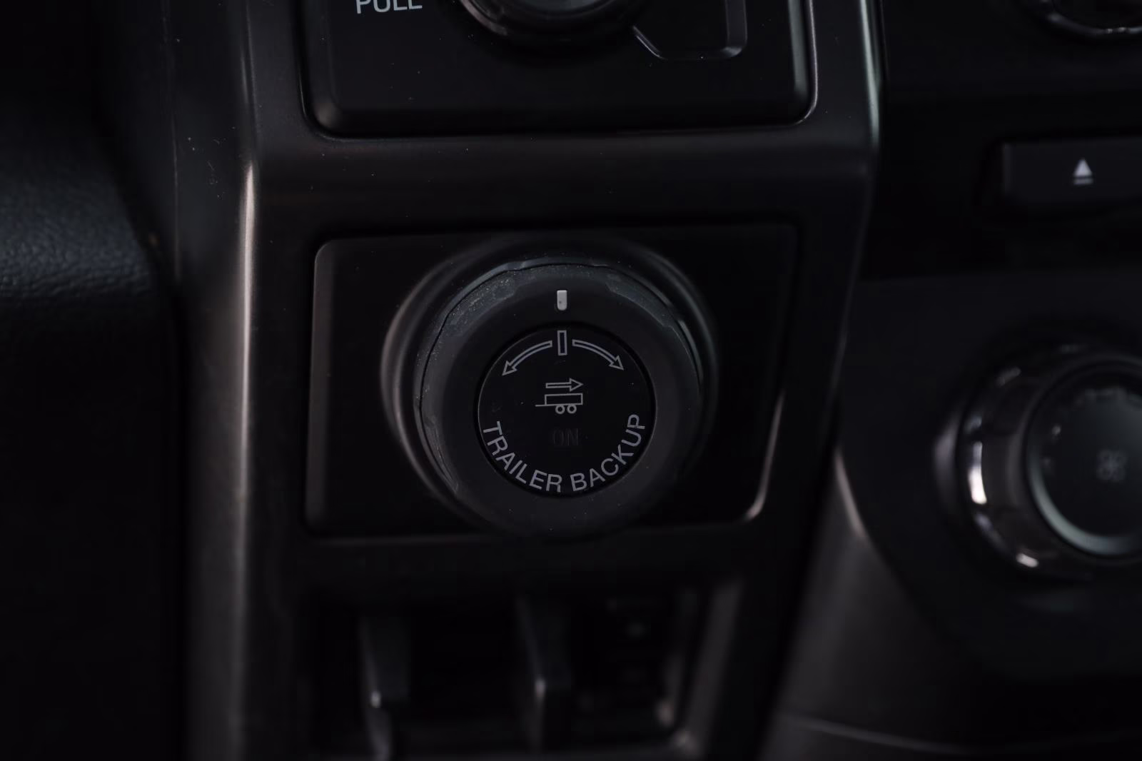 2017 Oxford White Ford F-150 XLT 4X4 Truck