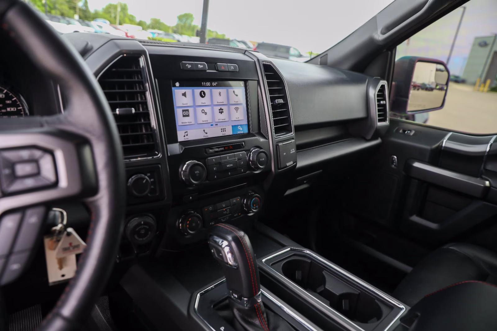 2017 Oxford White Ford F-150 XLT 4X4 Truck