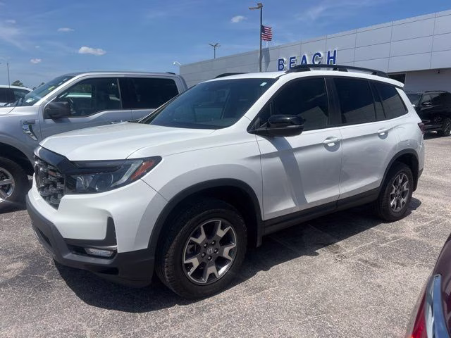 2022 White Honda Passport TrailSport AWD SUV
