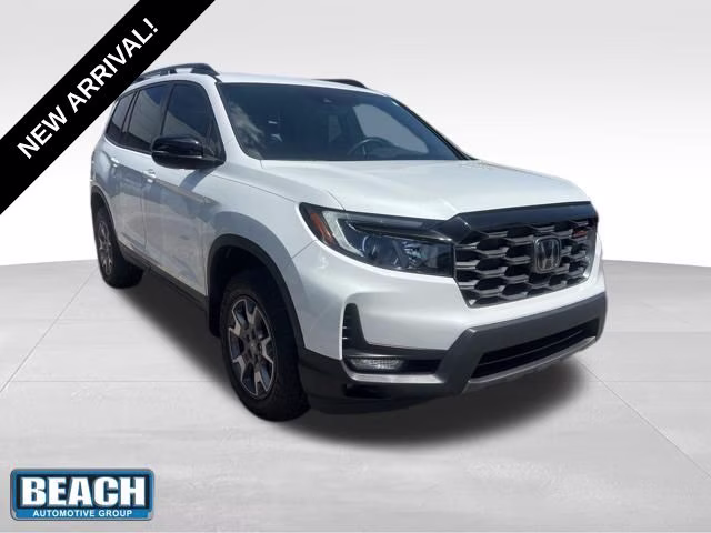 2022 White Honda Passport TrailSport AWD SUV