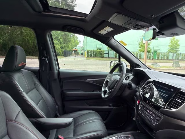 2022 White Honda Passport TrailSport AWD SUV
