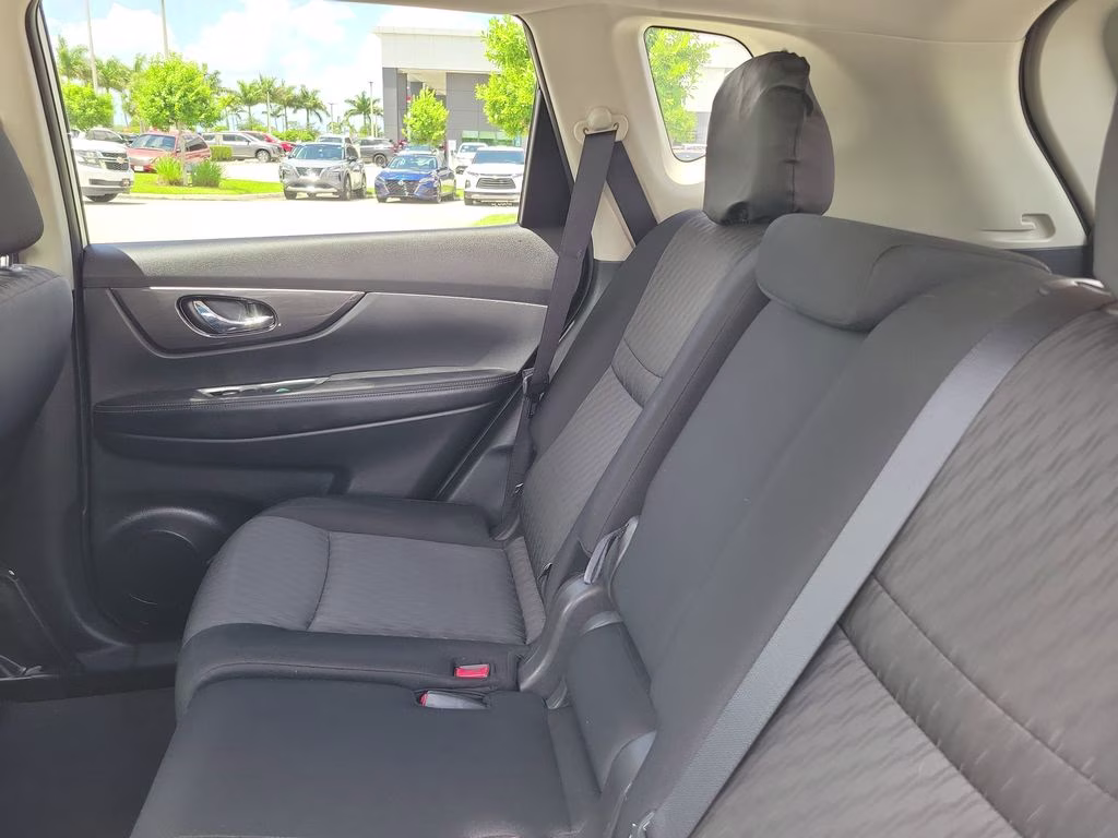 2017 Pearl White Nissan Rogue SV FWD SUV