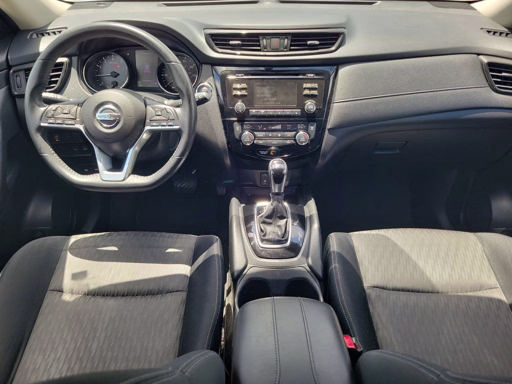 2017 Pearl White Nissan Rogue SV FWD SUV