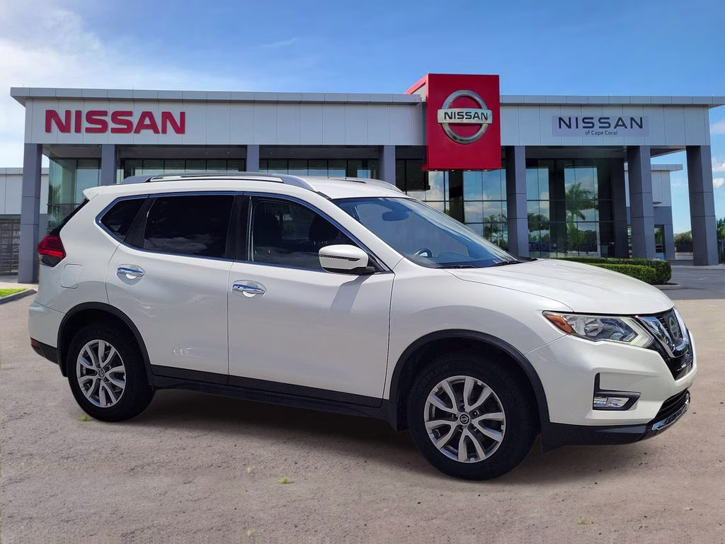 2017 Pearl White Nissan Rogue SV FWD SUV