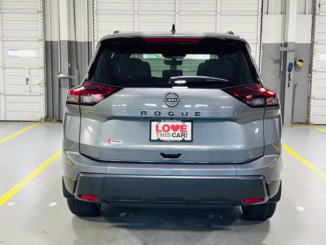 2026 Gun Metallic Nissan Rogue Dark Armor FWD SUV