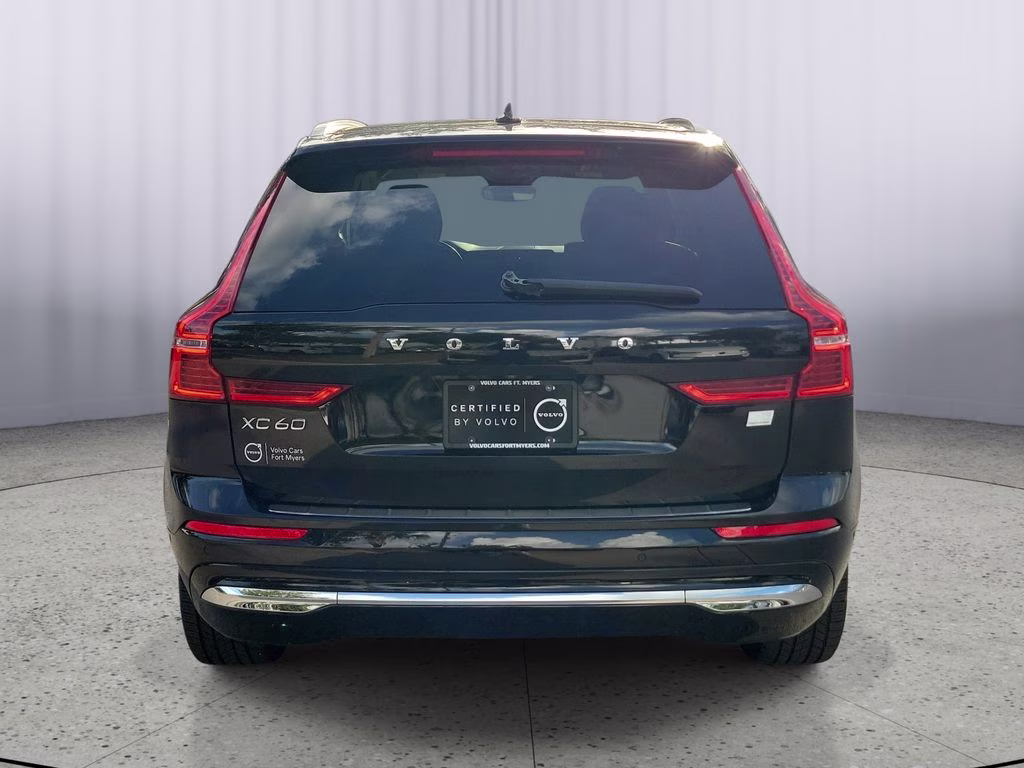 2022 Onyx Black Metallic Volvo XC60 Inscription AWD SUV