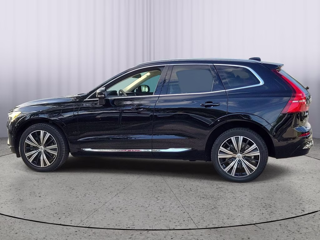 2022 Onyx Black Metallic Volvo XC60 Inscription AWD SUV