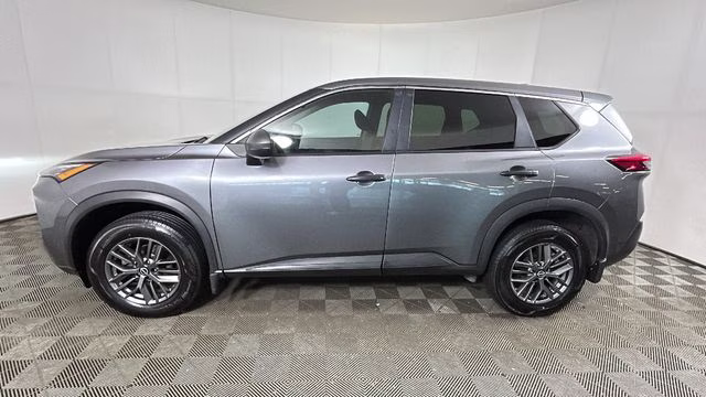 2022 Gun Metallic Nissan Rogue S AWD SUV